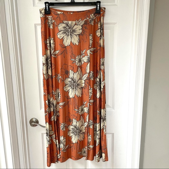 FARM Rio Dresses & Skirts - Floral FARM Rio Maxi Skirt, L